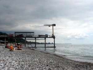 Пока в Гагре облака скрывают Солнце, в Сочи идет ливень